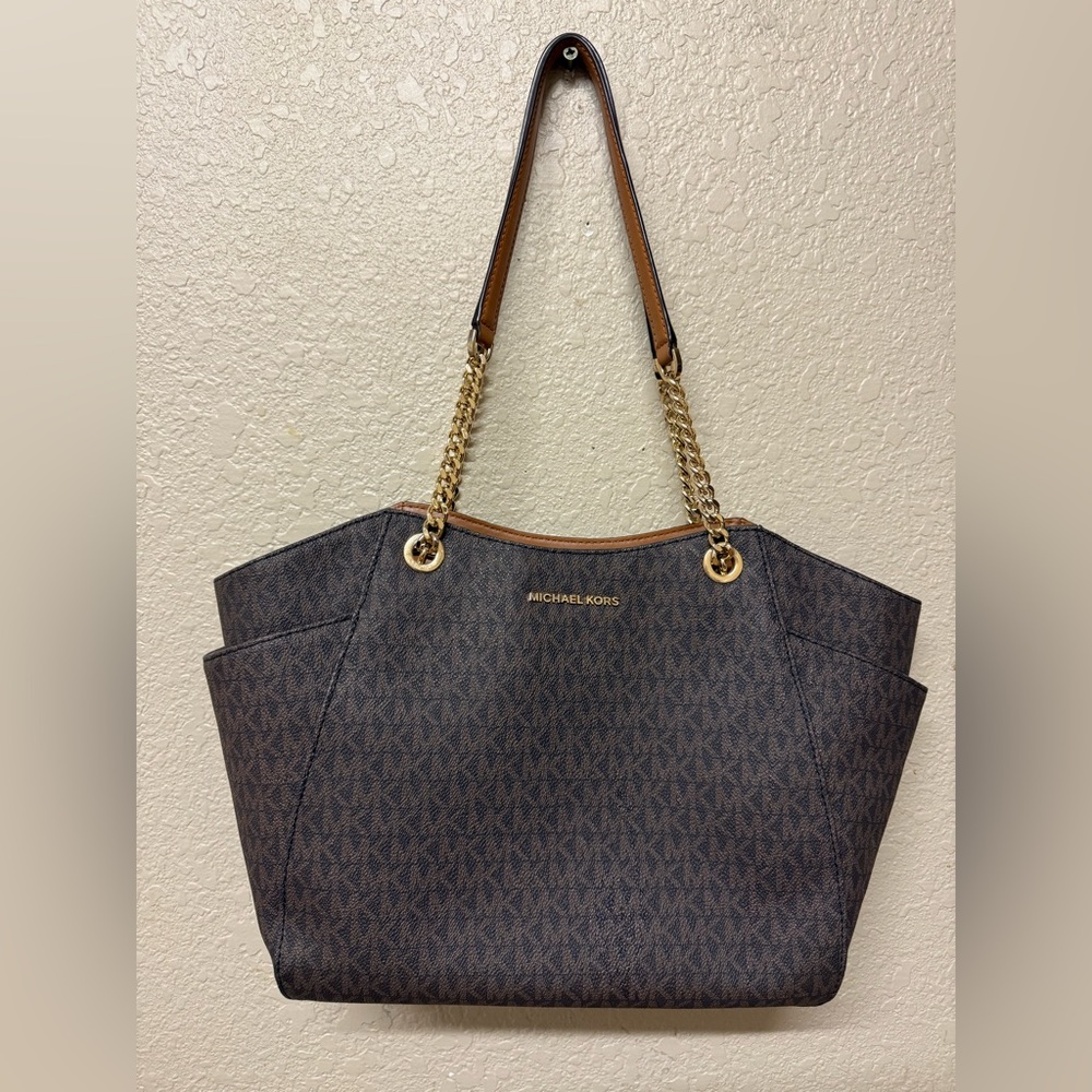 Michael Kors Jet Set Tote Bag